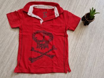 T-Shirt type polo rouge tête de mort - Taille 5 ans