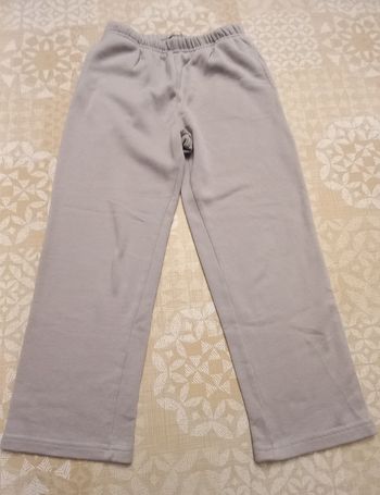 Lot pantalon survêtement 7/8 ans