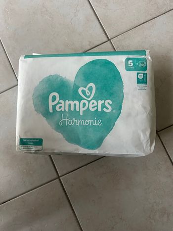 Couches Pampers taille 5