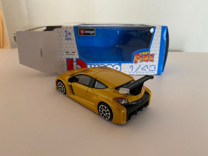Miniature burago Renault megane 4 trophy 1/43 - photo numéro 2