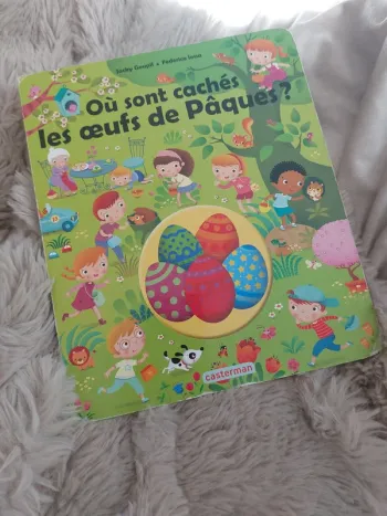 Livre où sont cachés les œufs de pâques