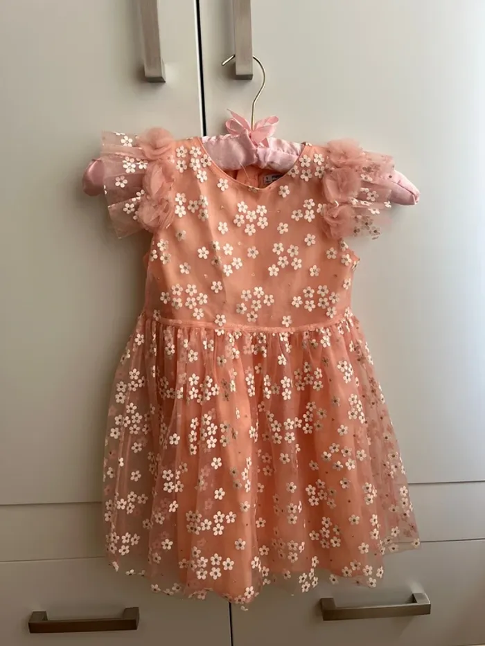 Magnifique robe en tulle rose 🌸🤍5ans Majoral