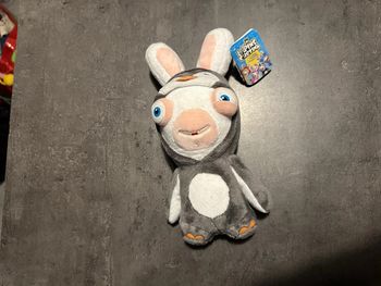 Peluche lapin crétin