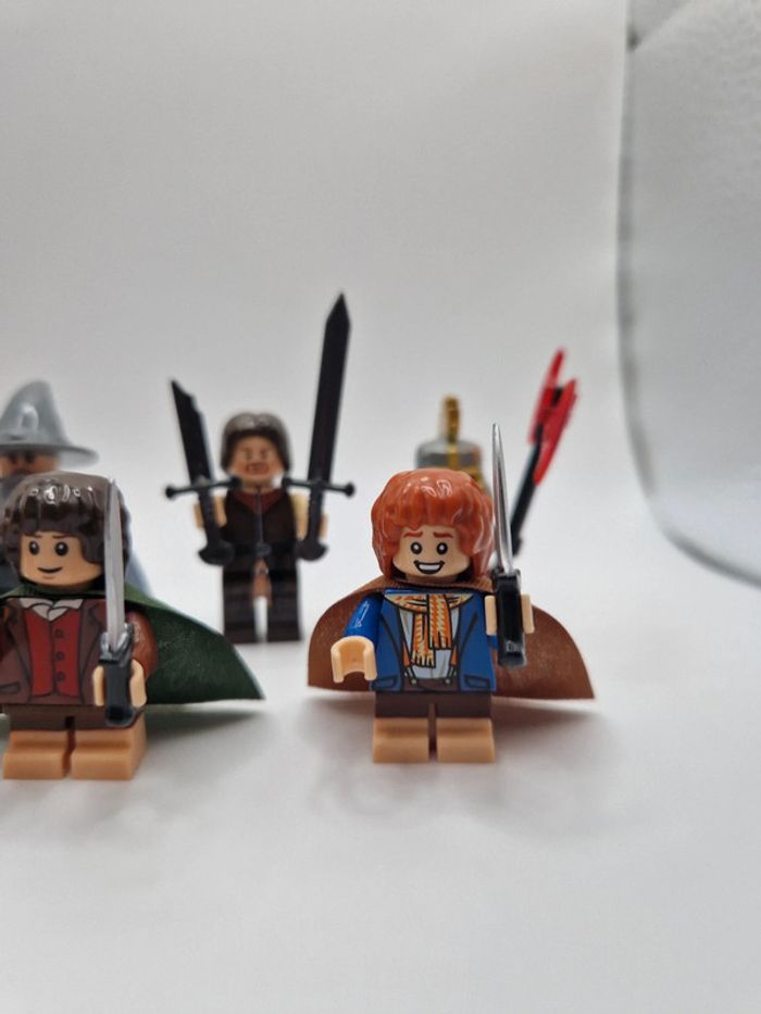 Figurines type lego 9 membres de la communauté de l'anneau seigneur des anneaux / hobbit - photo numéro 3