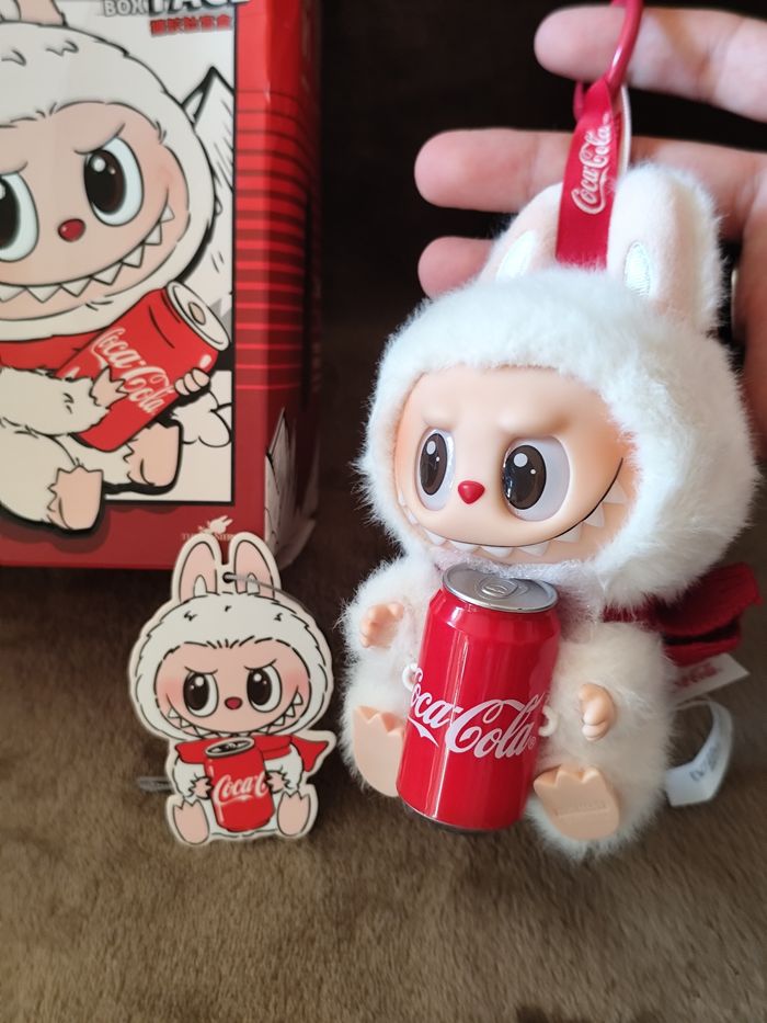 Labubu coca cola Happy Factor