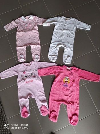 Lot pyjamas 12 mois