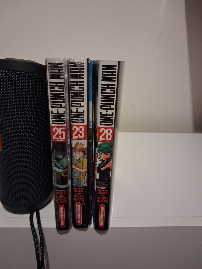 Manga One Punch tome 23 et 25 collector + tome 28 jaquette alternative - photo numéro 5