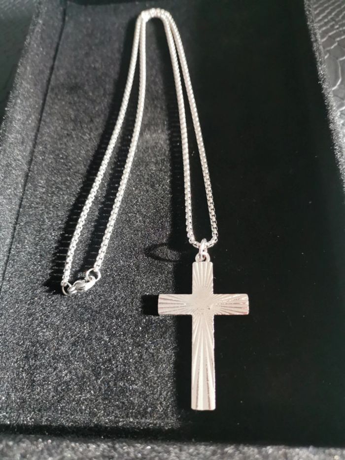 Collier et pendentif spirituel croix chrétienne