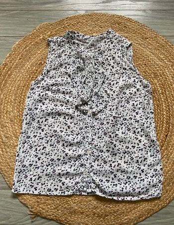 Blouse boutonnée chemise motifs petites fleurs Taille 38/40