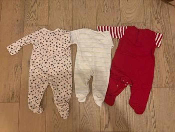 Lot de 3 pyjamas - photo numéro 2