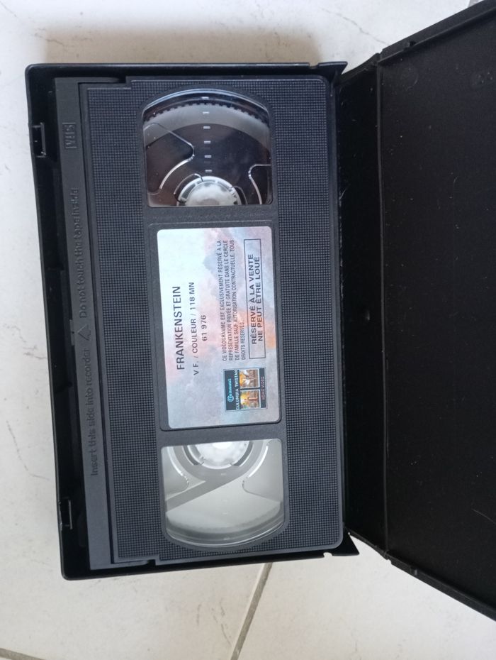 Cassette VHS frankenstein - photo numéro 2