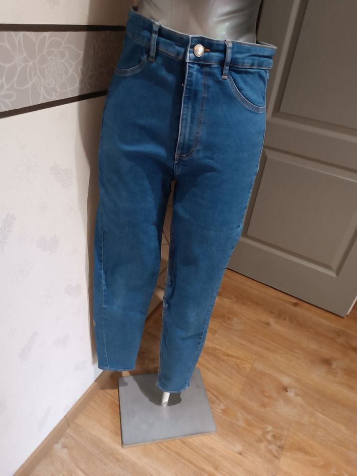 Jean femme Zara t 40