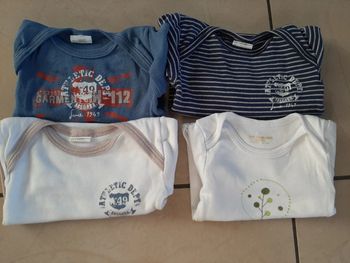Lot de 4 bodys manches longue garçon 6 mois