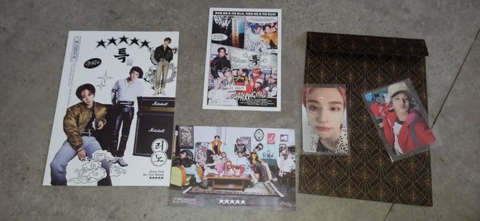 Lot de 2 albums stray kids - photo numéro 4