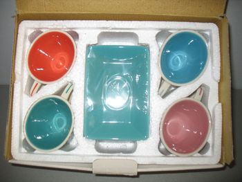 SERVICE A CAFÉ : 4 TASSES + 4 SOUS TASSES - NEUF - n°30