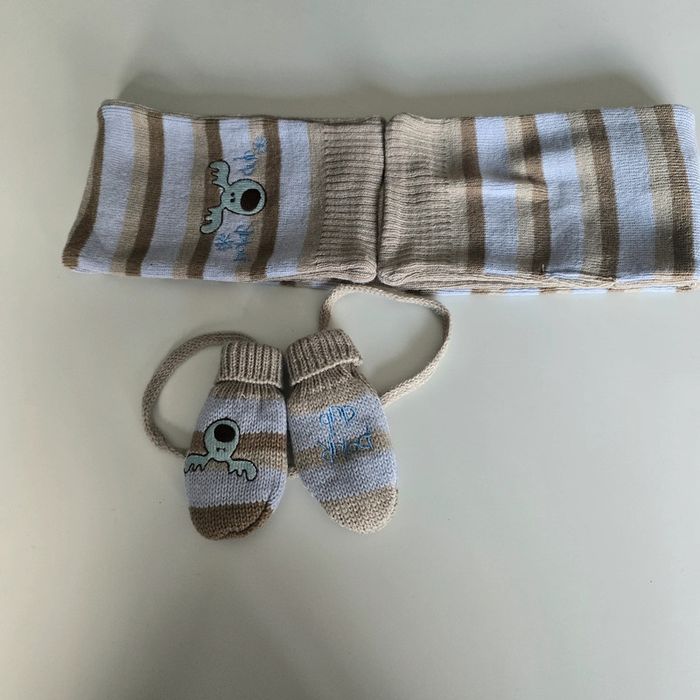 Moufles et écharpe- tissaia