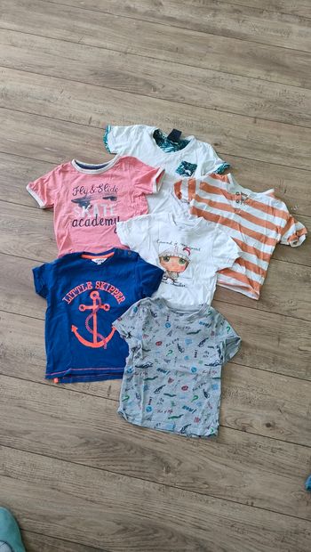 Lot de t-shirts bien portés. Diverses marques. Possible de vendre séparément.
