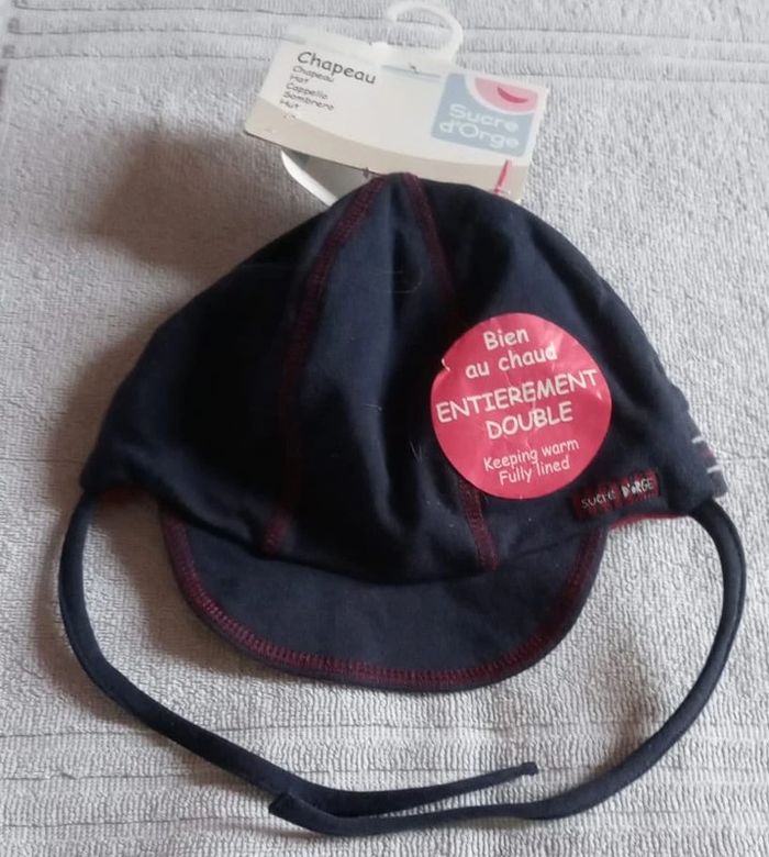 Casquette bleu marine bordeaux intérieur polaire Sucre D'Orge Taille 12 / 18 mois - photo numéro 2