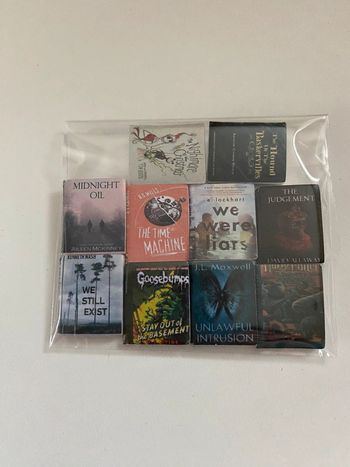 Lot de 10 livres miniatures pour maison de poupée