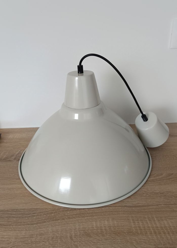 Suspension crème Ikea