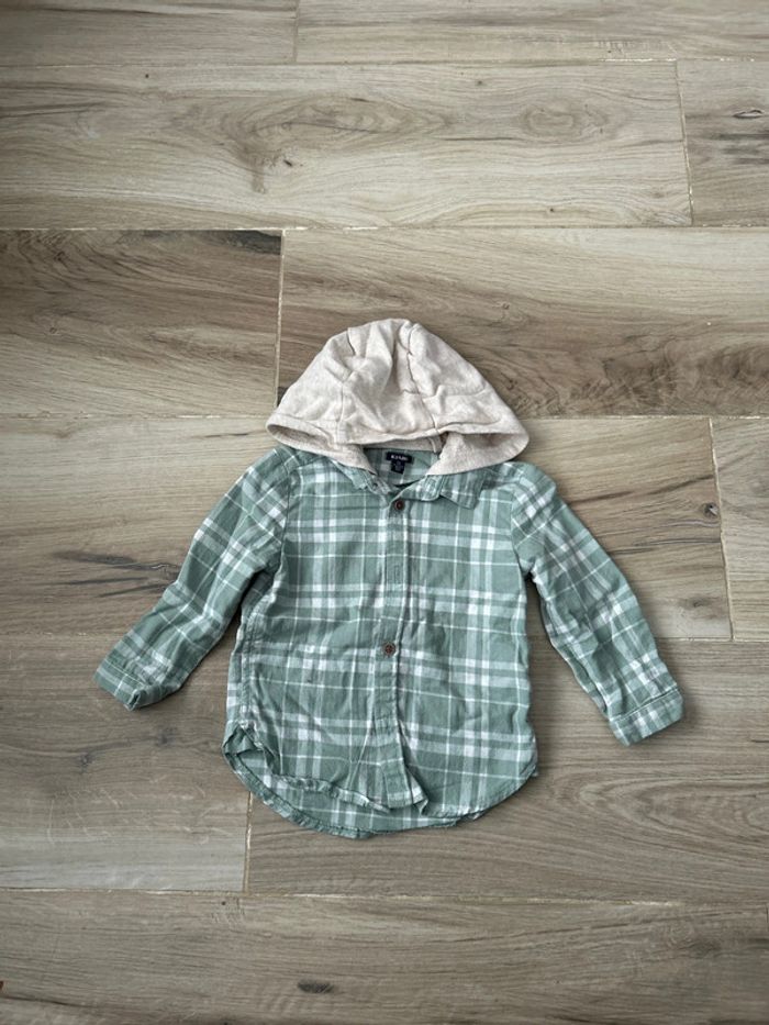 Chemise à capuche