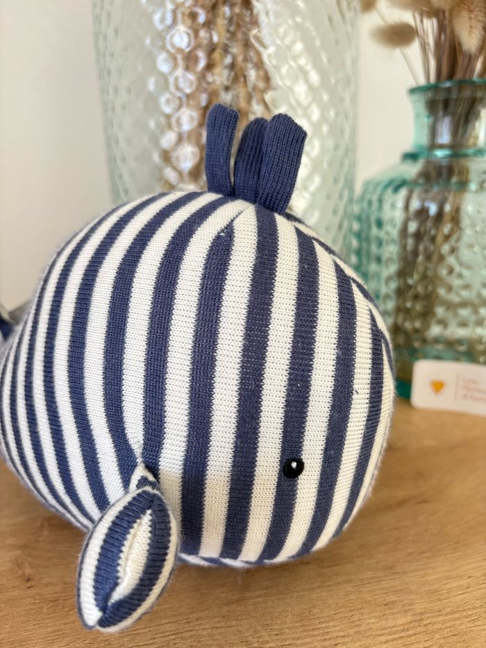Peluche baleine hochet grelots marine blanc Jellycat - photo numéro 4