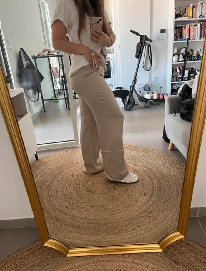 Pantalon fluide Zara style soie jambe large - photo numéro 2