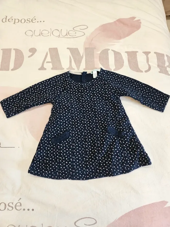 Robe 12 mois, Obaidi