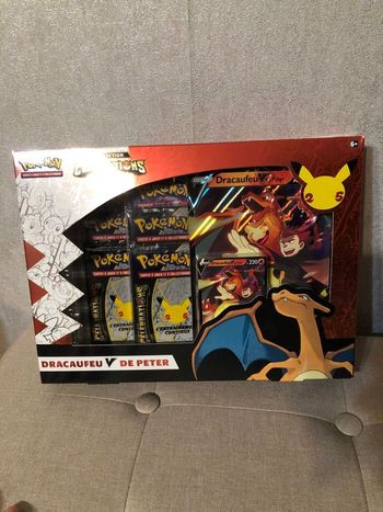 Coffret Pokémon dracaufeu célébrations 25 ans