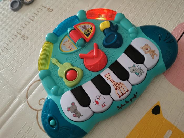 Piano Sophie la Girafe - photo numéro 2