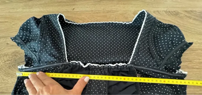 Bustier corset noir avec petits pois blancs - photo numéro 8