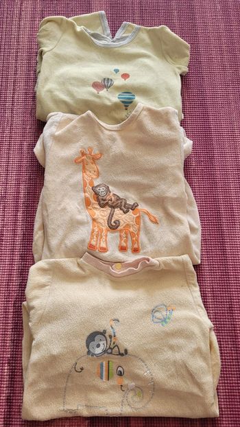 Lot pyjamas 18M