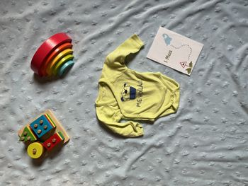 body manches longues vert jaune ouverture devant kimbaloo 1 mois