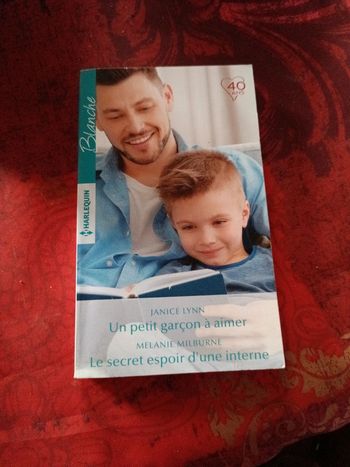 Livre harlequin "collection blanche"