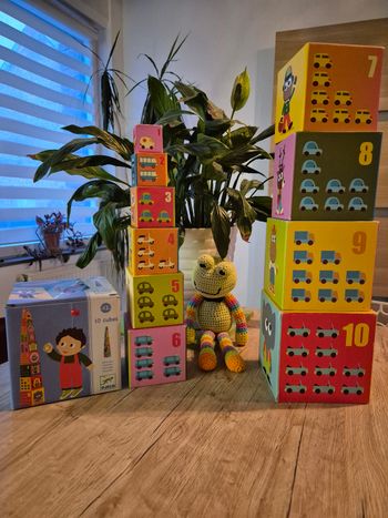 Cube à empiler Djeco