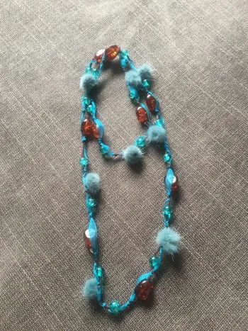 Collier long