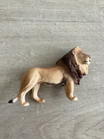 Figurine lion animaux schleich