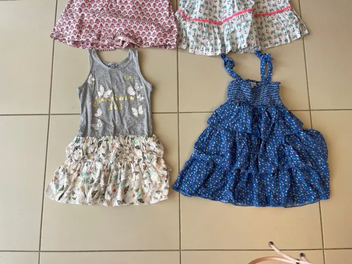 Lot robes filles - photo numéro 3