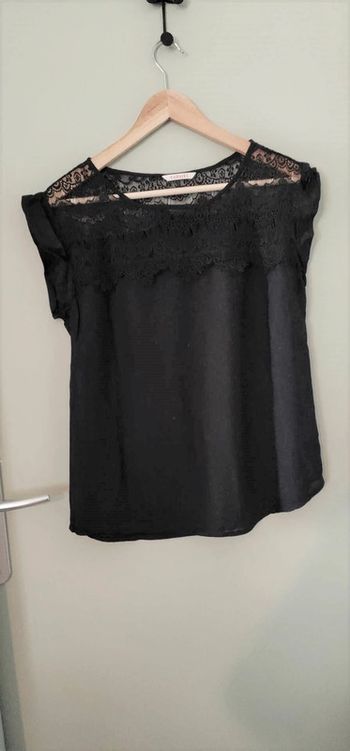 👚Haut  Noir et dentelles Camaïeu T38👚