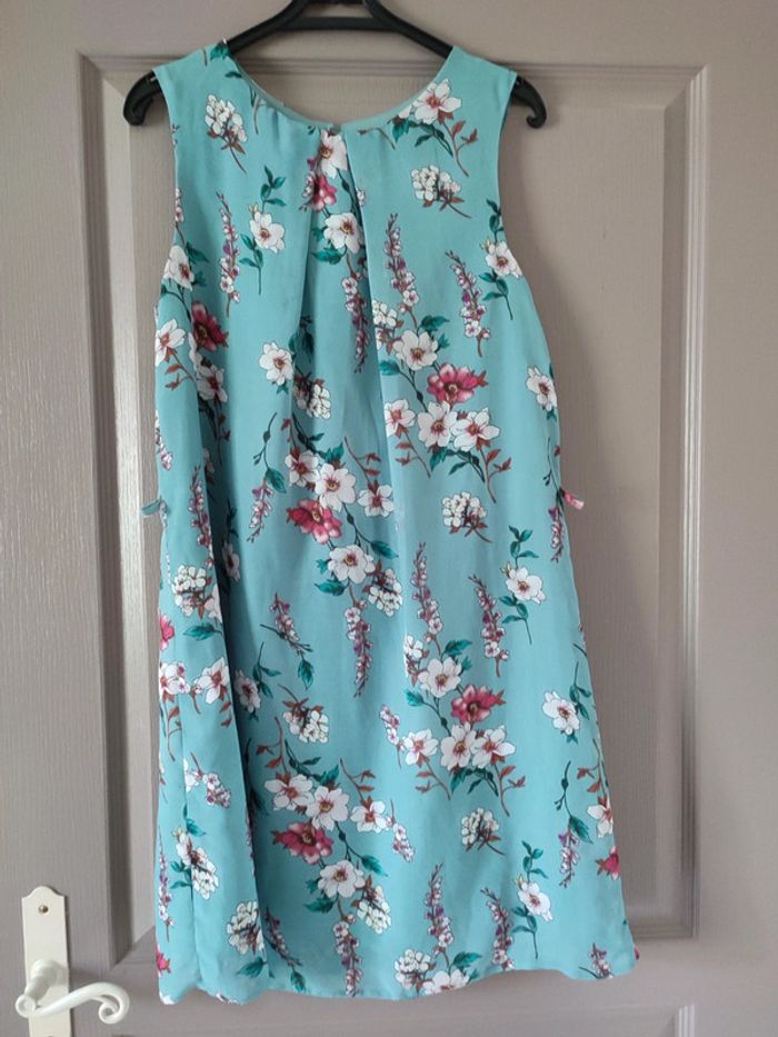 Robe mi-longue