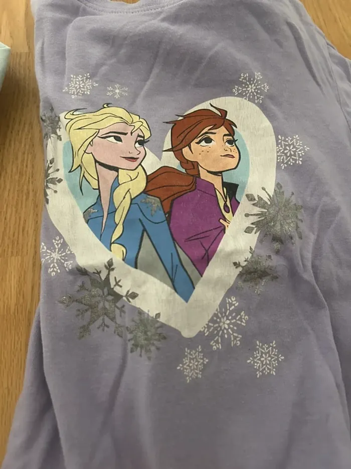 Lot pyjamas reine des neiges 5 ans - photo numéro 2