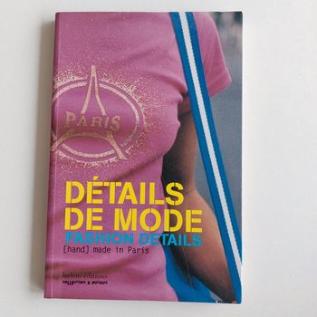 Livre - Détails de mode