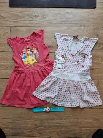Lot de 2 robes 5 ans