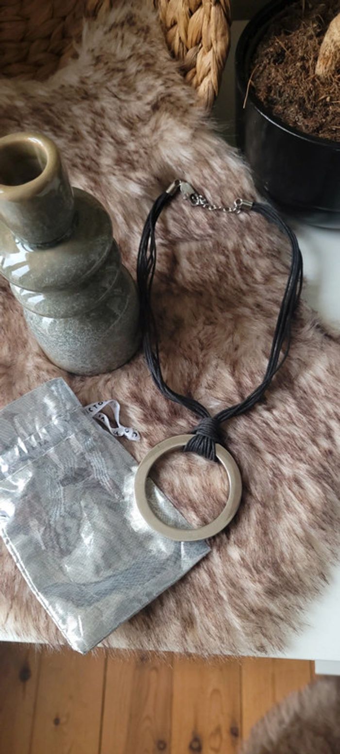 Collier Victoria Parfait état