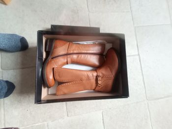 👢 Bottes neuves taille 32 Petits pieds, grand style ! 👢