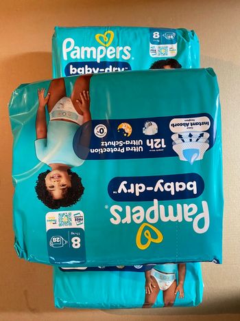 Couche Pampers taille 8