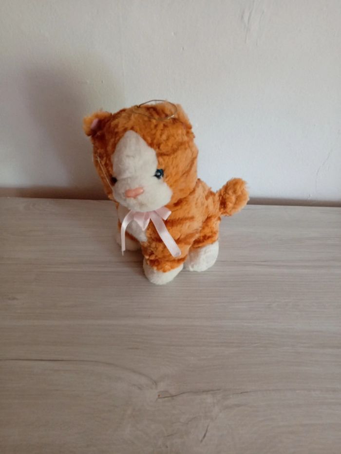 Jolie peluche chat orange