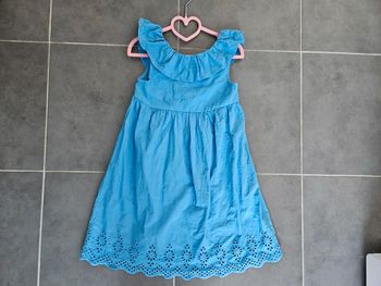 Robe Primark, taille 6-7 ans(122cm), portée 2-3 fois, Vraiment Comme Neuve