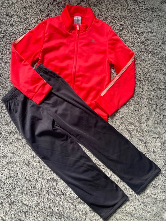 Ensemble de jogging NEUF Décathlon - 4/5 ans