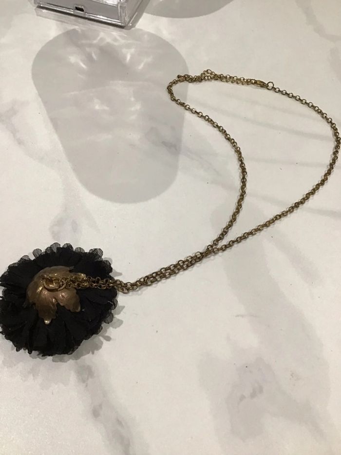 Joli sautoir fleur vintage - photo numéro 3